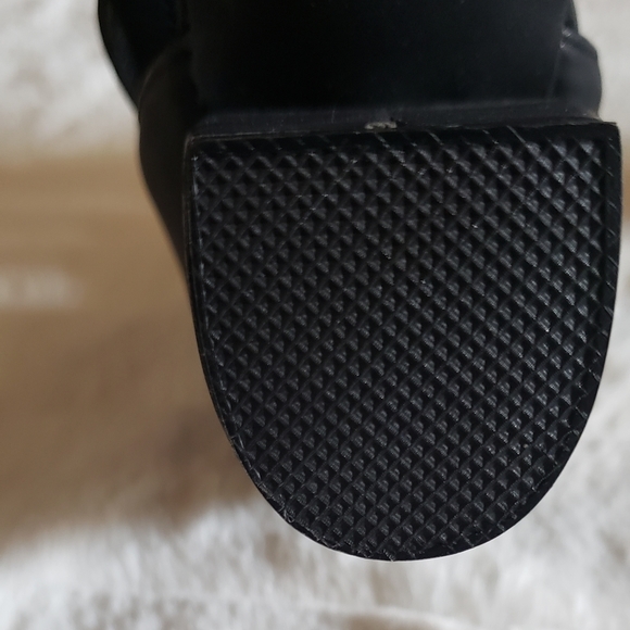 Michael Antonio Strappy Sandal Heels NWT - Picture 5 of 7